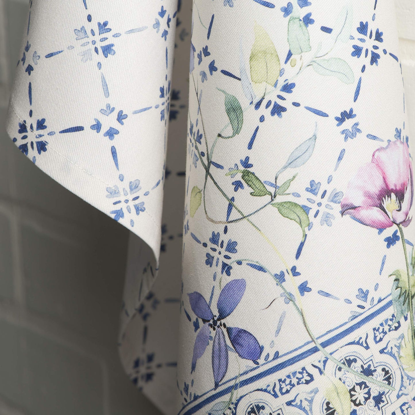 Maison d' Hermine Kitchen Towel 100% Cotton Set of 3 Kitchentowels Easter Tea Towels for Table Cleaning, Dining, Buffet Parties & Wedding Use, Faience - Spring/Summer